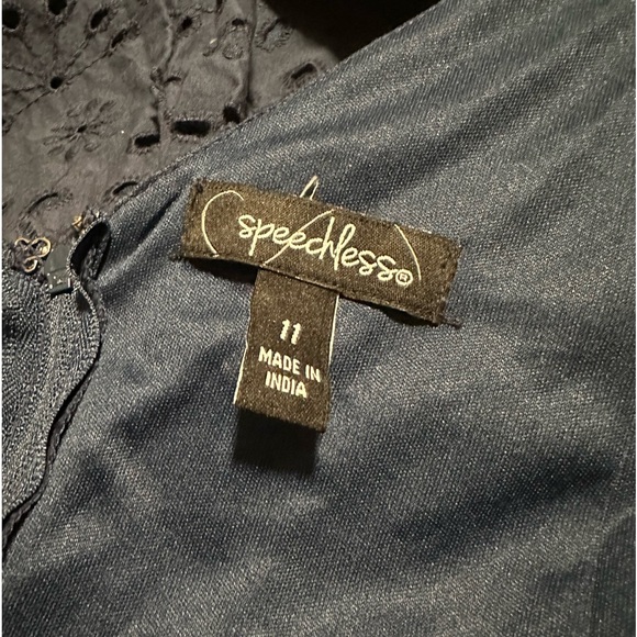 Speechless dress - Picture 3 of 3